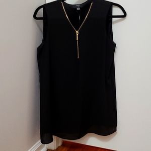 Tahari S Sleeveless Black Dress Shirt
